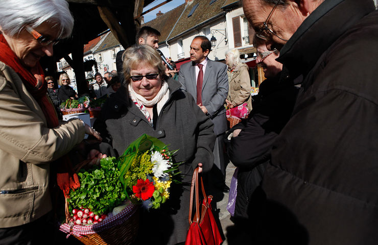 Paniers garnis au marché 